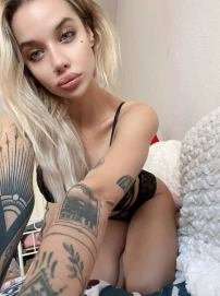 Alt Barbie