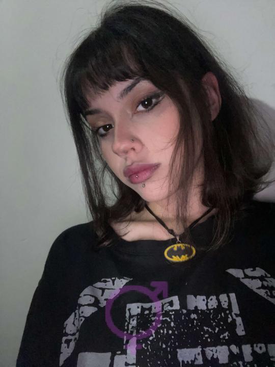 Ellie Cox